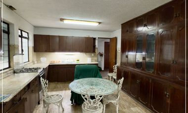 CASA EN VENTA AL COSTADO DE MAKRO CHORRILLOS 220 M2 EN ESQUINA