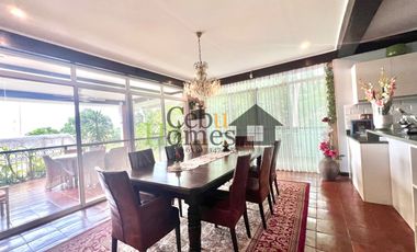Italian-Inspired 4 Bedroom House in Maria Luisa Banilad for Sale