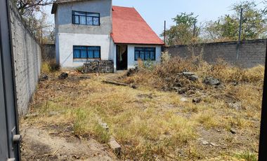 Casa en obra gris de tres recámaras en el Fraccionamiento Granjas Mérida en Temixco, Mor.