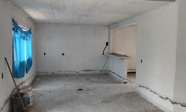 Casa en obra gris de tres recámaras en el Fraccionamiento Granjas Mérida en Temixco, Mor.