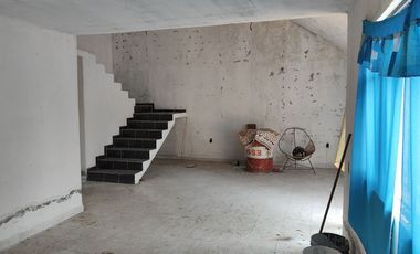 Casa en obra gris de tres recámaras en el Fraccionamiento Granjas Mérida en Temixco, Mor.