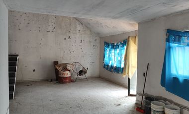 Casa en obra gris de tres recámaras en el Fraccionamiento Granjas Mérida en Temixco, Mor.