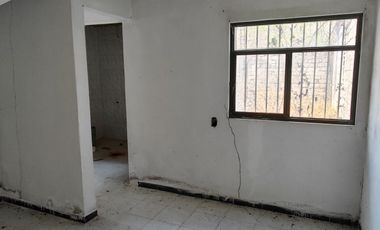 Casa en obra gris de tres recámaras en el Fraccionamiento Granjas Mérida en Temixco, Mor.