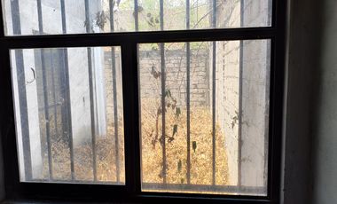 Casa en obra gris de tres recámaras en el Fraccionamiento Granjas Mérida en Temixco, Mor.