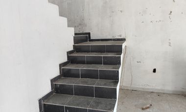 Casa en obra gris de tres recámaras en el Fraccionamiento Granjas Mérida en Temixco, Mor.