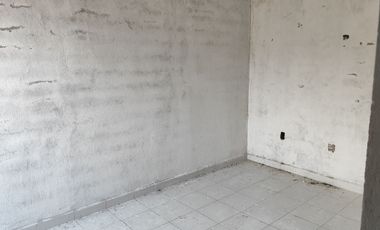 Casa en obra gris de tres recámaras en el Fraccionamiento Granjas Mérida en Temixco, Mor.