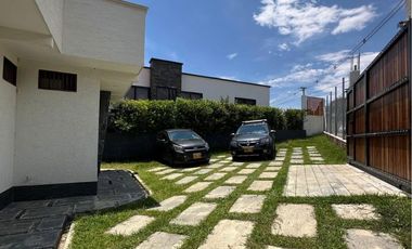 SE VENDE CASA CAMPESTRE AMOBLADA - VIA QUIMBAYA