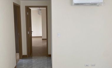 Last 4 Bedroom Penthouse with Roof Terrace and Pool For Sale in Albany BGC
