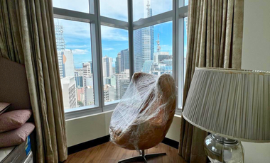 2 Bedroom Condo FOR SALE in One Central Makati across RCBC Plaza