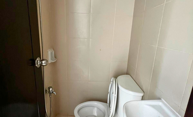 2 Bedroom Condo FOR SALE in One Central Makati across RCBC Plaza