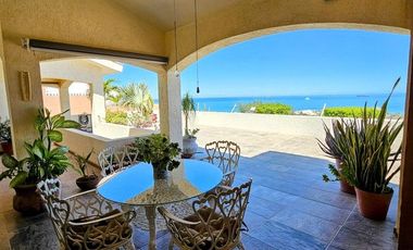 Casa en Privada Residencial con vista al Mar
