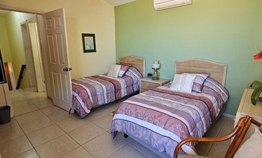 Casa en Privada Residencial con vista al Mar