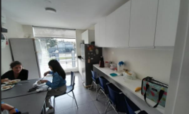 VENDO LOCAL COMERCIAL EN PLENA AV LA ENCALADA - SURCO
