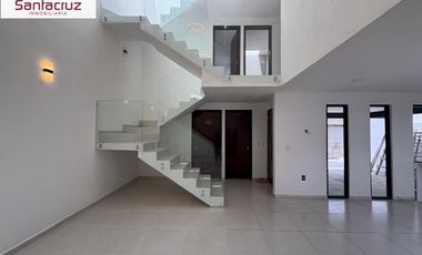 MODERNA CASA EN VENTA ZONA: ATLAHAPA