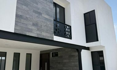 MODERNA CASA EN VENTA ZONA: ATLAHAPA