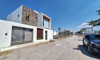 VENTA CASA EN FRACCIONAMIENTO EN TEQUESQUITENGO