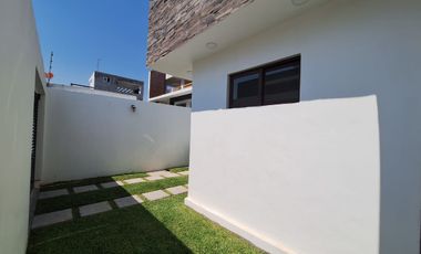 VENTA CASA EN FRACCIONAMIENTO EN TEQUESQUITENGO