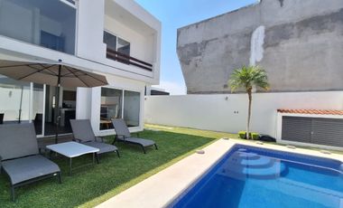 VENTA CASA EN FRACCIONAMIENTO EN TEQUESQUITENGO