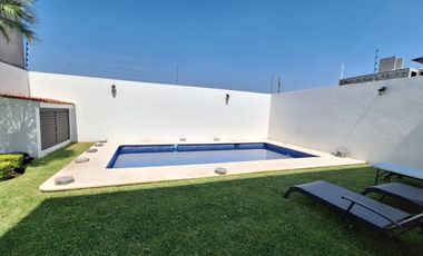 VENTA CASA EN FRACCIONAMIENTO EN TEQUESQUITENGO