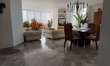 Venta Apartamento Amplio Sector Centro a pasos de la Catedral