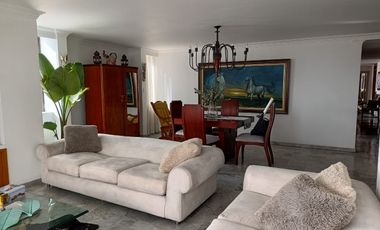 Venta Apartamento Amplio Sector Centro a pasos de la Catedral