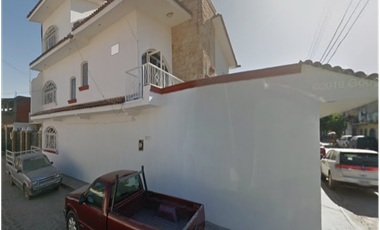 VENTA DE CASA EN PUERTOVALLARTA COL.CENTRO PITILLAL