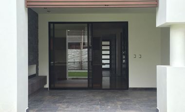 CASA EN RENTA EN EL CAMPANARIO 4 RECAMARAS