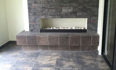 CASA EN RENTA EN EL CAMPANARIO 4 RECAMARAS