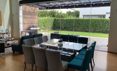 CASA EN RENTA EN EL CAMPANARIO 4 RECAMARAS