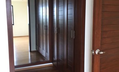 CASA EN RENTA EN EL CAMPANARIO 4 RECAMARAS