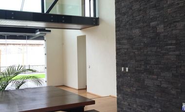 CASA EN RENTA EN EL CAMPANARIO 4 RECAMARAS