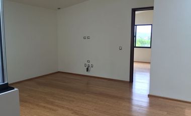 CASA EN RENTA EN EL CAMPANARIO 4 RECAMARAS