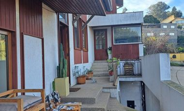 Linda casa 5D, 3B ,4E   subida Lusitania barrio Miraflores