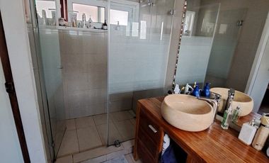 Linda casa 5D, 3B ,4E   subida Lusitania barrio Miraflores