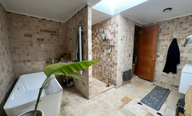 En Venta Propiedad Ideal para Inversión o Uso Familiar Múltiple