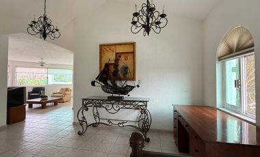 CASA EN RENTA EN FRACCIONAMIENTO LOMAS DE COCOYOC MORELOS
