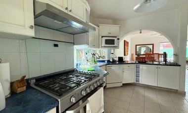 CASA EN RENTA EN FRACCIONAMIENTO LOMAS DE COCOYOC MORELOS