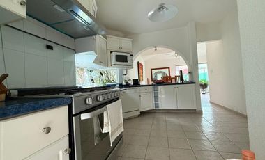 CASA EN RENTA EN FRACCIONAMIENTO LOMAS DE COCOYOC MORELOS
