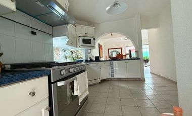 CASA EN RENTA EN FRACCIONAMIENTO LOMAS DE COCOYOC MORELOS
