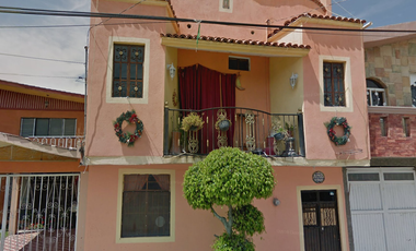 OPRTUNIDAD DE BELLA CASA EN  ZONA CENTRO ROMITA, GUANAJUATO 