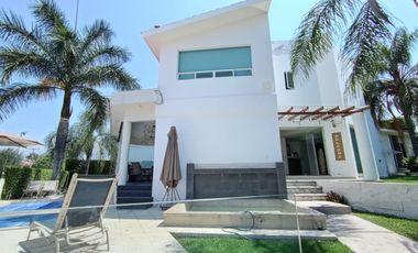CASA EN VENTA EN FRACCIONAMIENTO LOMAS DE COCOYOC MORELOS