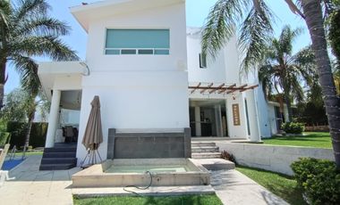CASA EN VENTA EN FRACCIONAMIENTO LOMAS DE COCOYOC MORELOS