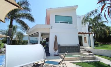 CASA EN VENTA EN FRACCIONAMIENTO LOMAS DE COCOYOC MORELOS