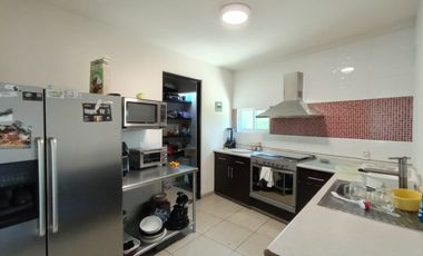 CASA EN VENTA EN FRACCIONAMIENTO LOMAS DE COCOYOC MORELOS