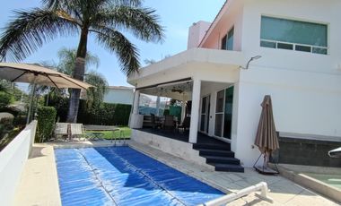 CASA EN VENTA EN FRACCIONAMIENTO LOMAS DE COCOYOC MORELOS