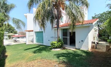 CASA EN VENTA EN FRACCIONAMIENTO LOMAS DE COCOYOC MORELOS