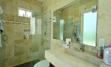 CASA EN VENTA EN FRACCIONAMIENTO LOMAS DE COCOYOC MORELOS