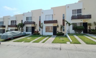 CASA EN VENTA EN FRACCIONAMIENTO LOMAS DE COCOYOC MORELOS