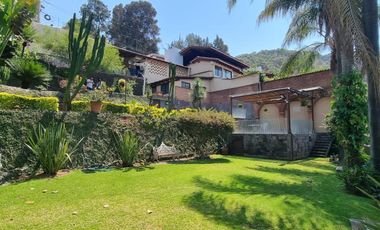 CASA VALLESANA EN VENTA CON ESPECTACULAR VISTA AL LAGO
