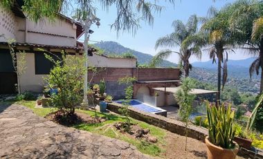 CASA VALLESANA EN VENTA CON ESPECTACULAR VISTA AL LAGO